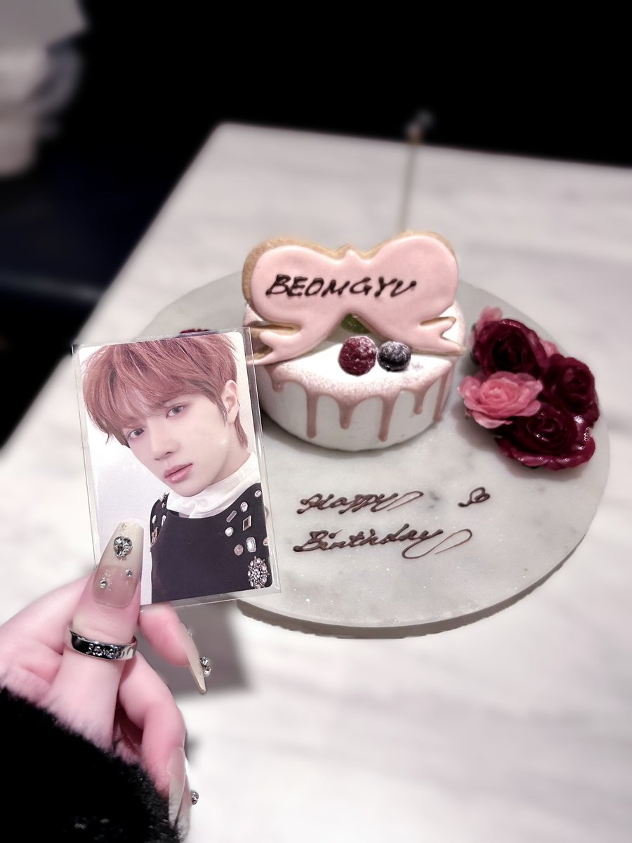 ゆっけ tweet media