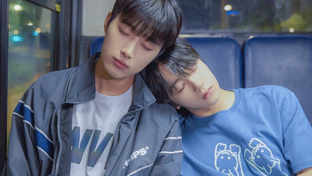 🚨 #AShoulderToCryOn is getting a second season, according to the agency KOCCA.

Starring Jaehan and Yechan, will follow the growing pains of two young men who were once high school students and are now navigating life as university students.