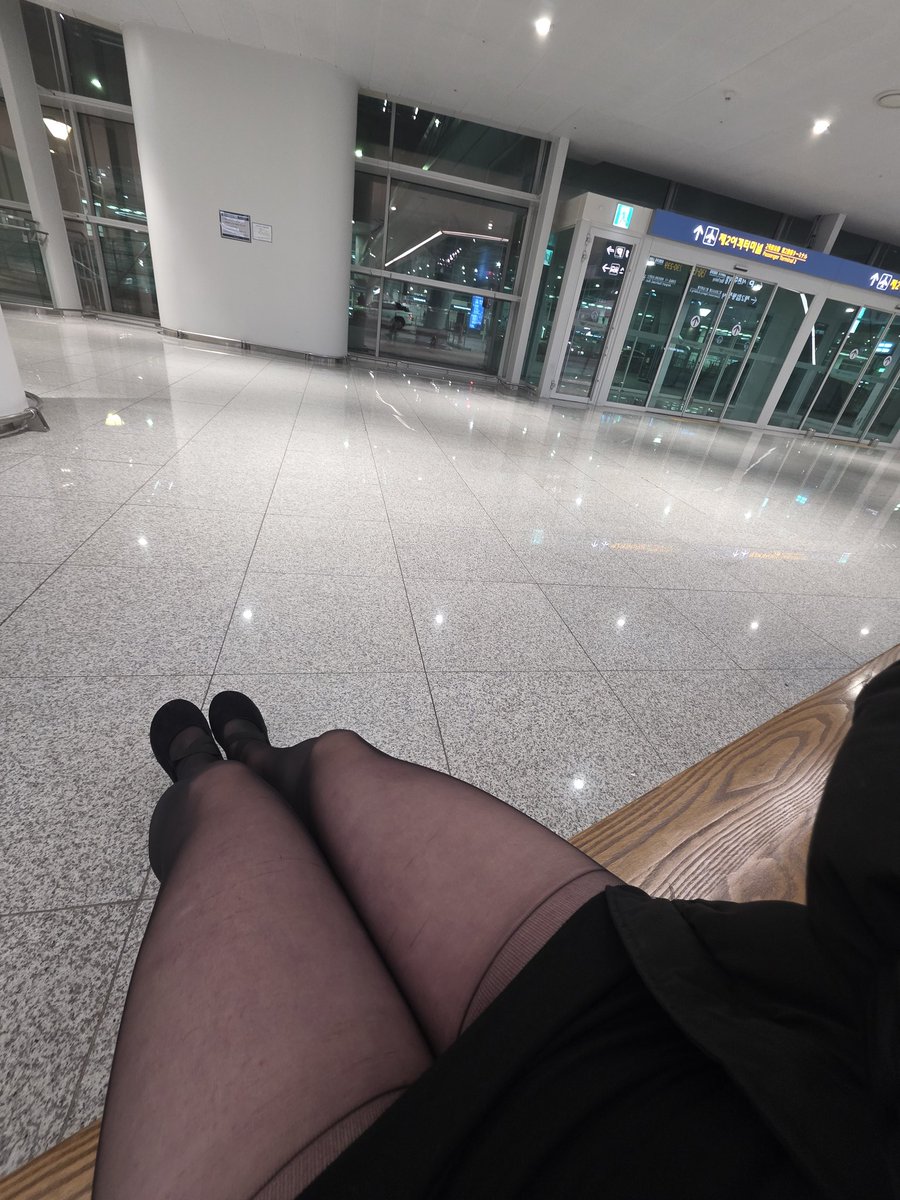 설이❄️ tweet media