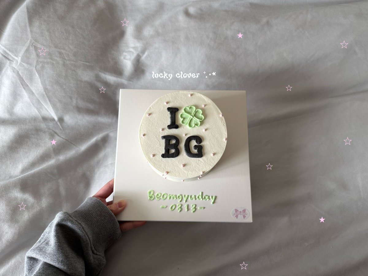 ︎︎◝✩ tweet media