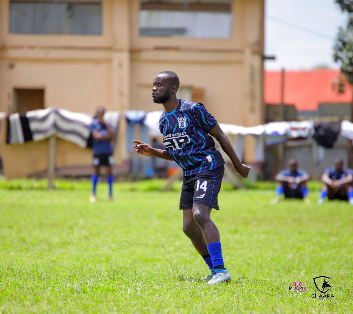 SCRwizi's tweet image. Houston, we have a problem... no match this weekend! 😅 But that doesn't mean we can't celebrate the beautiful game. Here's a player showing off some stellar moves! 🕺
#letsdrownthem
#BackToTheKraal