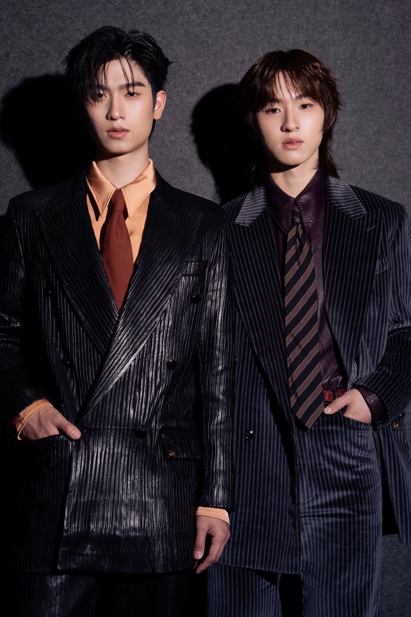 babychom93's tweet photo. สำหรับวันนี้ ยืนยันอีกครั้งว่า โทมัสก้องและ AMIRI ทำหน้าที่ได้ดีมากค่ะ ให้เกียรติงานให้เกียรติแฟนคลับ แล้วลุควันนี้ หน้าผมเมคอัพถูกปรับให้เข้ากับชุดที่ถูกส่งมาให้โดยเฉพาะ แล้วใส่เดินพรมถือว่าเป็นเกียรติเป็นศรีสมมาตรฐานโทมัสก้องมาก วันนี้ต่อให้เป็นช่วงนาทีที่สั้นๆ แต่โดดเด่นมากจริงๆ ยืนยันอีกครั้ง วันนี้ทำได้ดีมาก ภูมิใจมากทุกครั้งที่ได้ออกงานสังคม  🦊🍓👏

THOMASKONG 9ENT X SIAM PARAGON
#9entawards2026xDMD
#thomaskong #โทมัสก้อง