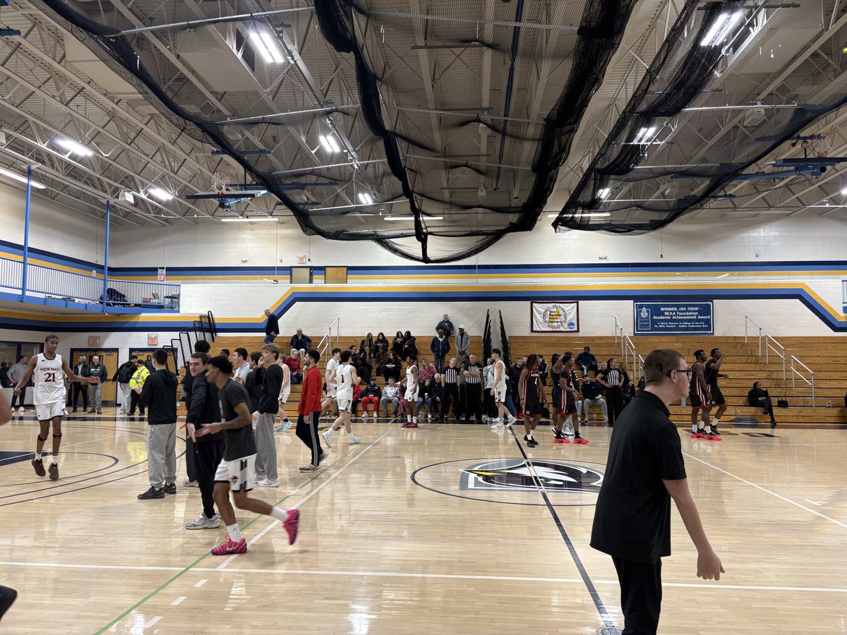 Dylan Thayer tweet media