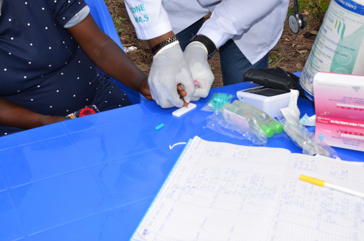Apedcrdc's tweet photo. Avec l’appui financier de @UNFPA / @UNCERF , APEDC-RDC renforce l’accès des communautés aux soins médicaux en organisant des cliniques mobiles dans les zones de santé de Kalemie et Nyemba, notamment dans les aires de santé de Kifungo, Makala, Kabimba, Lukwangulo et Kyoko https://t.co/AijxdTRljT