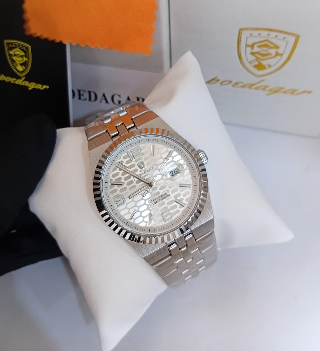 Munachi ( Accessories Vendor). PBD/0163 tweet media