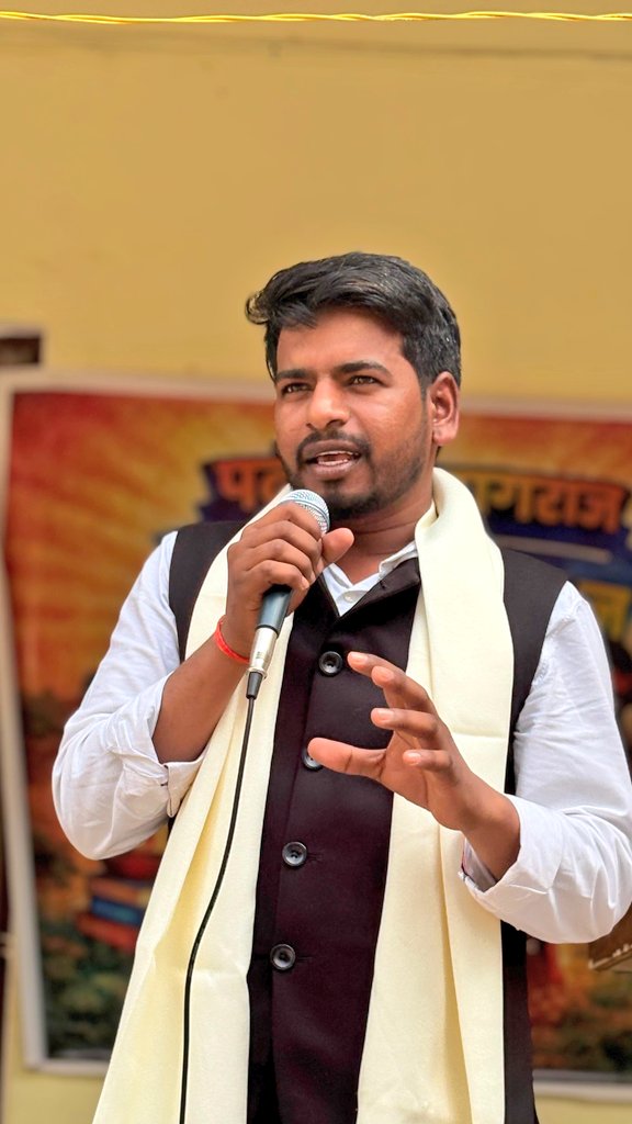 हमने देखा है बुरे वक्त को बहुत करीब से, 
इसलिए हम किसी का बुरा नहीं सोचते।।