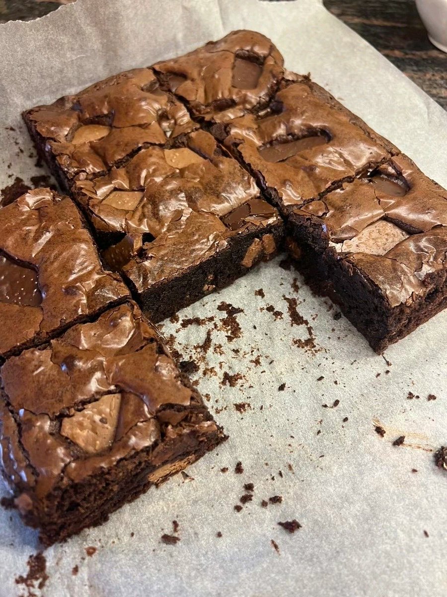 five10glamazon's tweet photo. Been in the kitchen lately. Regular &amp; THC infused available. DM to place order. https://t.co/KH9O6eM6k7