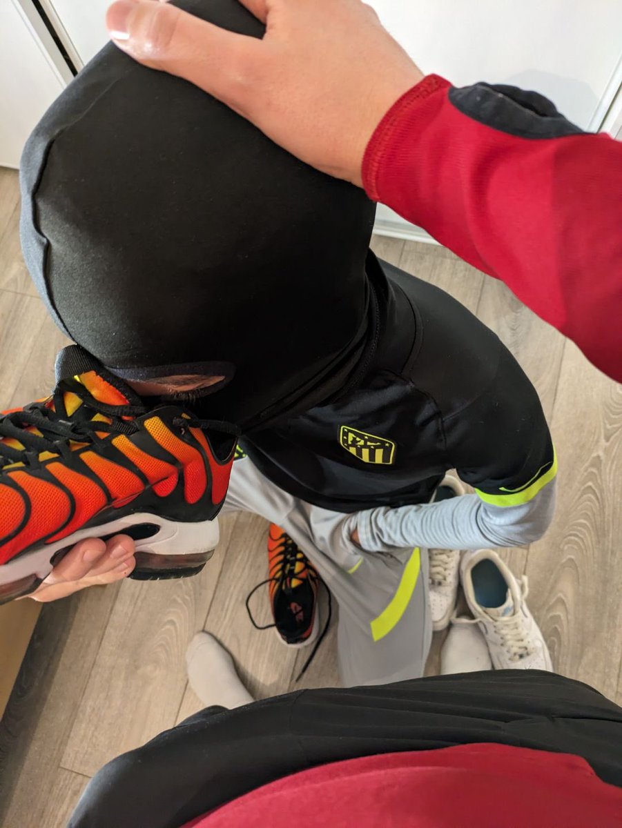 kiffeur_hard's tweet photo. •#SockFetish
•#SneakerFetish
•#GearFetish
•#SocksLover
•#SneakerSniffer
•#SmellySocks
•#UsedSocks
•#SmellySneakers
•#JockStyle
•#SportswearFetish
•#SweatyGear
•#Jockstrap https://t.co/SLYFrr4UvV