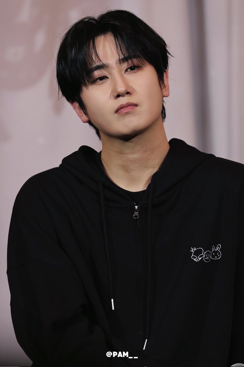 KatyKHJL's tweet photo. [2026/03/08] THE END CREDITS
20 YEARS ONE LAST NIGHT - AFTER PARTY  (6) 

Heo Young Saeng, Prince 🦦🫅😘🫰🫶💚

Thanks for sharing
📸©Pam

#KIMHYUNJOONG
#HEOYOUNGSAENG #KIMKYUJONG #FIVE_O_ONE #FIVEOONE_SS501_20thAnniversary #ENCORE https://t.co/wX5SGR17t4