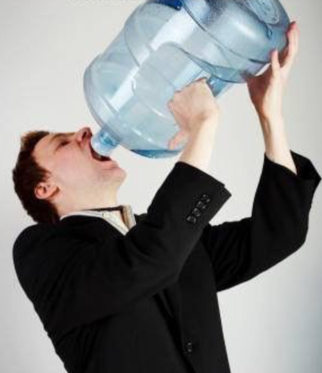 Just seen someone carrying insanely massive water bottle around their day 😂 WHAT IS WRONG WITH PEOPLE?? 
1. We are not in the Sahara Desert 
2. We are not experiencing drought conditions 
3. There are shops everywhere, should heatwave suddenly strike
4. You need a doctor/shrink