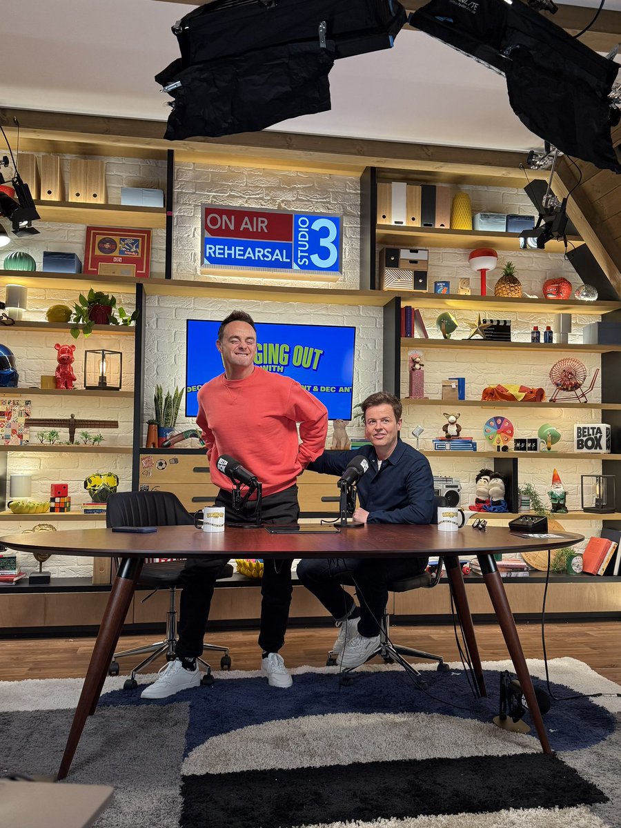 antanddec tweet media