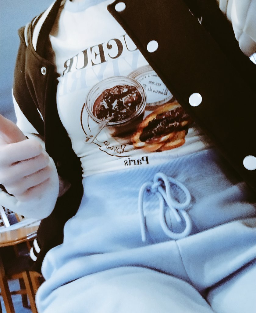 This is one of my favorite blue fits it's so cute 😁😁😁 baby blue clothes in particular is something I need to stack up on