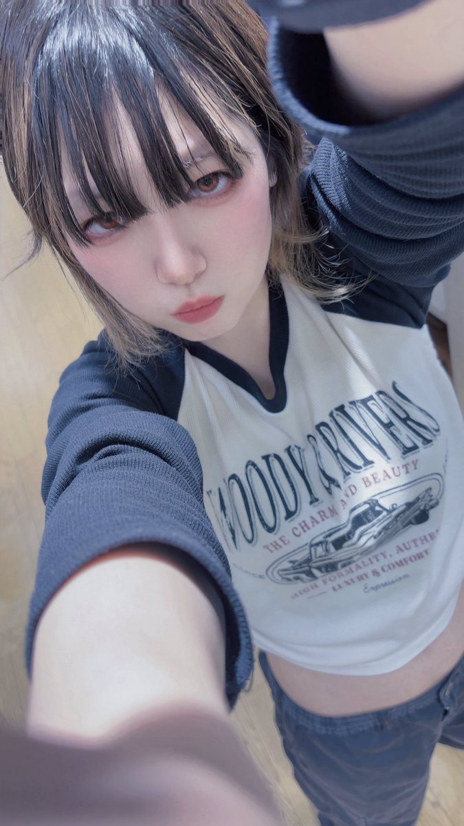ななせ tweet media