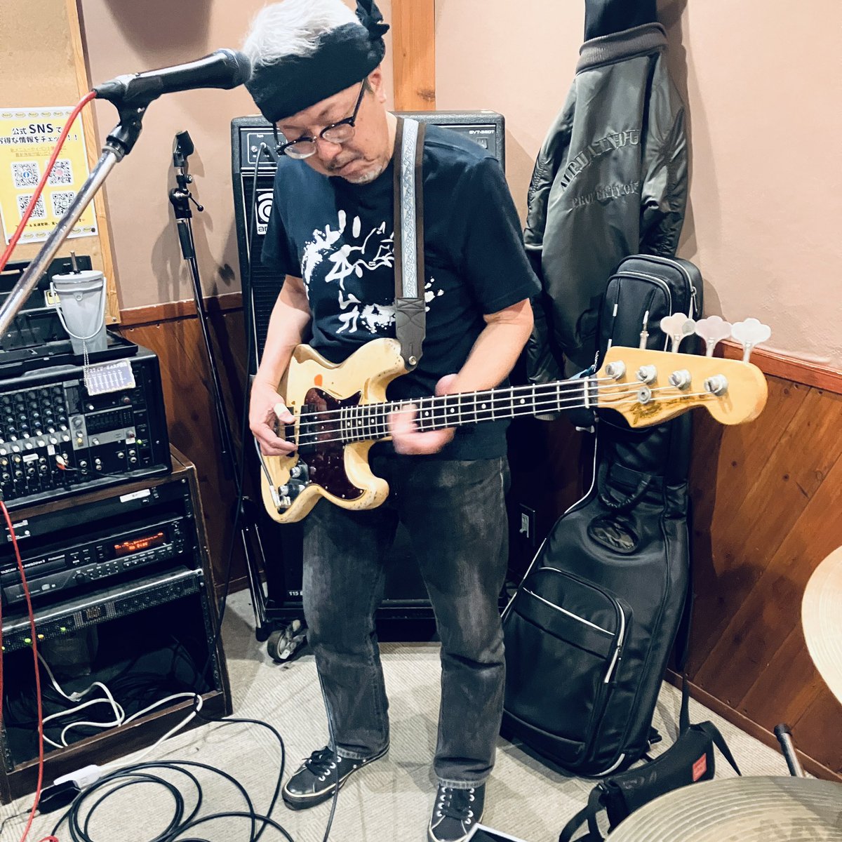 buranakab's tweet photo. ヤンキーズショウだい

2026.4.11（土）
大名中央区福岡市
『Good music in HIMITSU』

OPEN 19:00 / START 19:30
料金：2500円（+1D¥600）

TOILET&amp;C'MONMUSICS
ヤンキーズ
Sy lokk（岡山）

戦争に反対する唯一の手段は、各自の生活を美しくして、それに執着することである

きみがいないとスロウ https://t.co/TMrewfJsh9