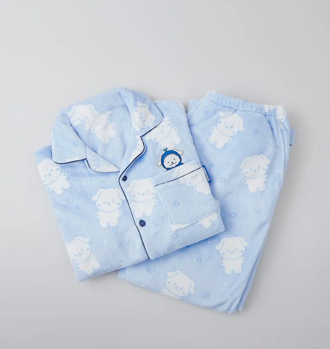 sweetrabit57419's tweet image. FOR SALE
🧸 MONSTA X Official Pajama
🩷 Size: M
✨ Condition: never worn (still in original packaging, unopened)
💰 Price: $40 USD (shipping not included)
📦 Ships worldwide from Korea (EMS or K-Packet with tracking)
#MONSTAX  #MONSTAXForSale  
#KpopMerch  #KpopForSale  
#Monbebe