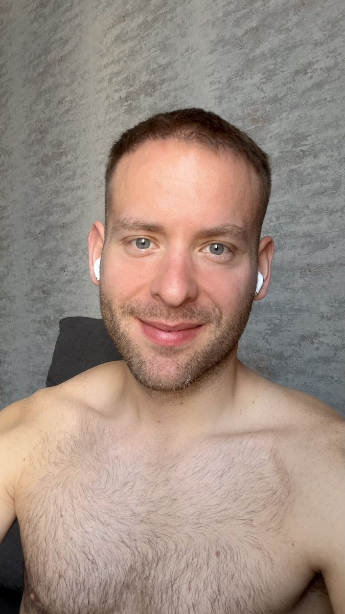 Toldi András tweet media