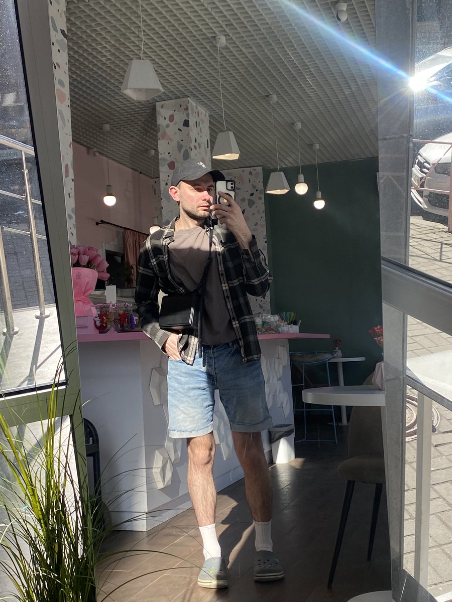 valilunchik tweet media