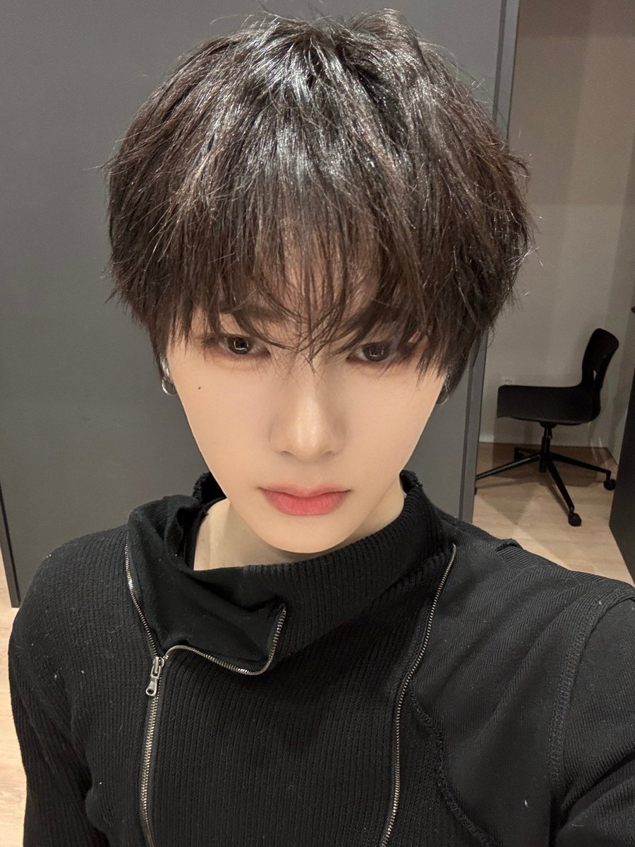 ⓘ The Enigmatic Rockstar Cat, Taesan. tweet media