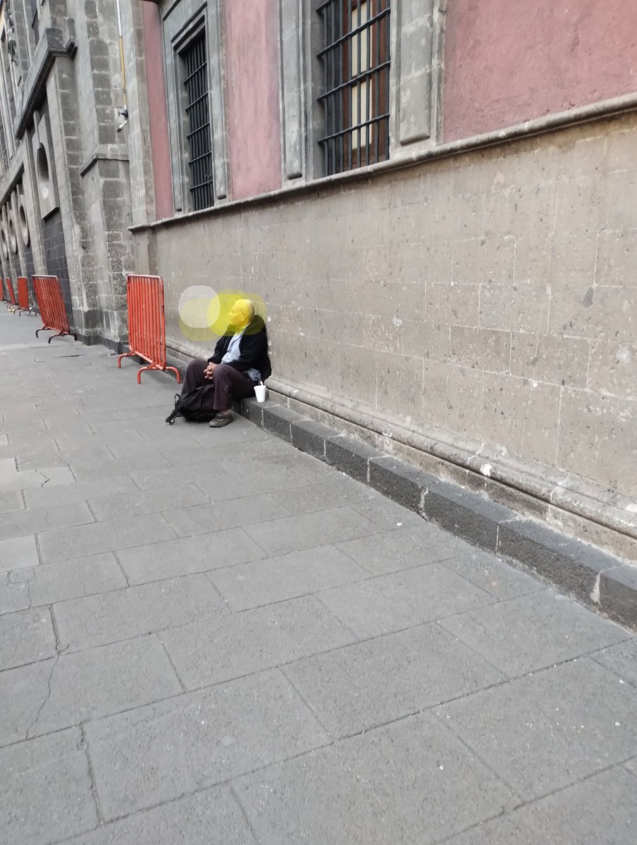 Buenos días #México 🇲🇽y🏜️

Desolación...
Cada día llegan a Palacio Nacional 10-50 mexicanos d todo México reclaman sus tierras,seguridad,denuncian cárcel ilegal,acosojudicial, negligencias,burocracia, corrupción,impunidad...
Atender no es resolver,pdta <a href="/Claudiashein/">Claudia Sheinbaum Pardo</a> #NoTraicionar