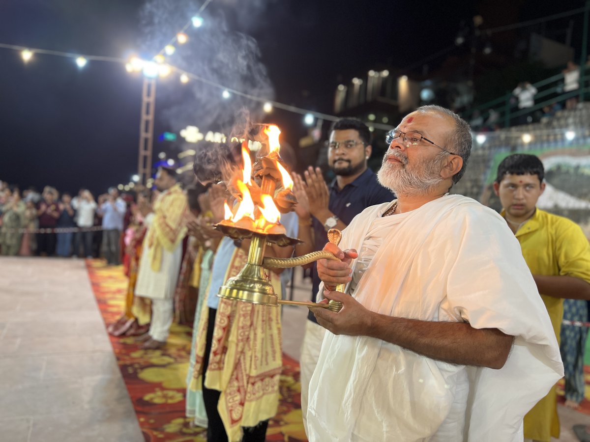 Rishikeshdham's tweet photo. Memory of 12.03.2026 Daily #GangaAarti at Shree Swaminarayan Ghat with Mediation. Since 2002 | Managed by Rishikesh Dham  👤Co-founder: Shree Sunil Bhagat  📷#SpiritualIndia #SunilBhagat #RishikeshDham #ganges https://t.co/JqAl726EC0