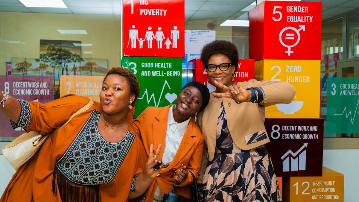 UNSierraLeone's tweet image. Yesterday, GADNET met with Res Coord. @swakana99  to discuss mentorship, the upcoming National Girls Summit, and advancing girls’ leadership in Sierra Leone. Plans for a “Girls Take Over” on #DayOfTheGirl were also explored. ✨ #GirlsLead #SRHR #UN