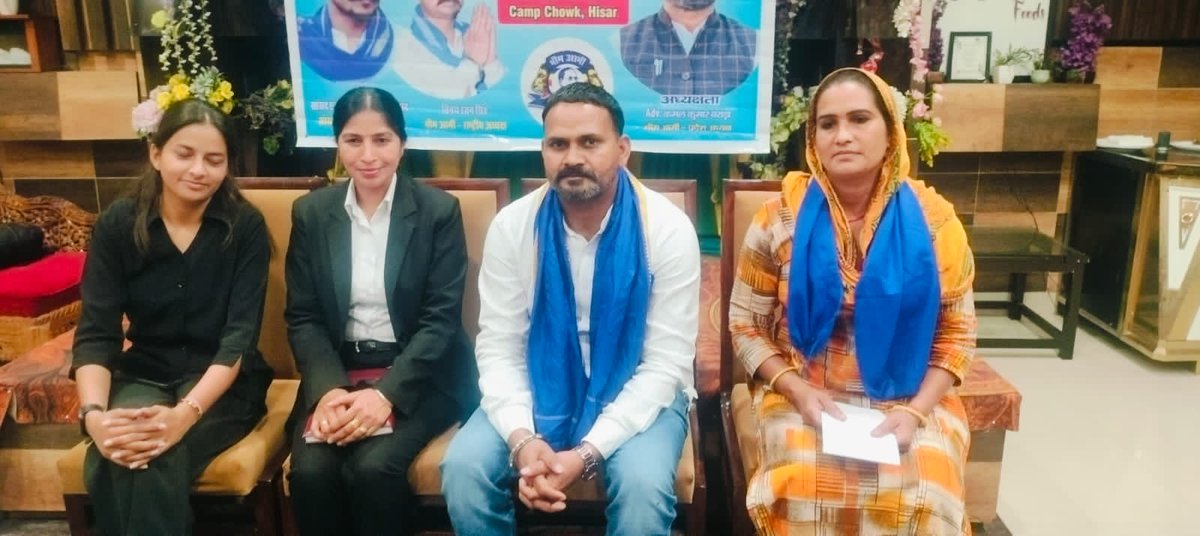 Sunita_Danday's tweet photo. Jai bhim jai bhim army https://t.co/bqb600J48y