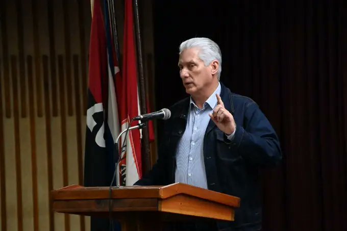 #Cuba reafirma dignidad y soberanía frente a acusaciones de #EEUU.
«Quienes culpan a la Revolución de las carencias económicas deberían callar por vergüenza».
#CubaEstáFirme 
<a href="/DiazCanelB/">Miguel Díaz-Canel Bermúdez</a> 
<a href="/BrunoRguezP/">Bruno Rodríguez P</a> 
<a href="/Azucena50043864/">🇨🇺Azucena Diéguez🇨🇺</a> 
<a href="/CeciCuba/">CeciCuba 🇨🇺</a> 
<a href="/zurdoBo7/">Zurdo ☭</a> 
<a href="/Gissy_Zurda/">GissyZurda</a> 
<a href="/Anita_Zurda/">Anita González</a>