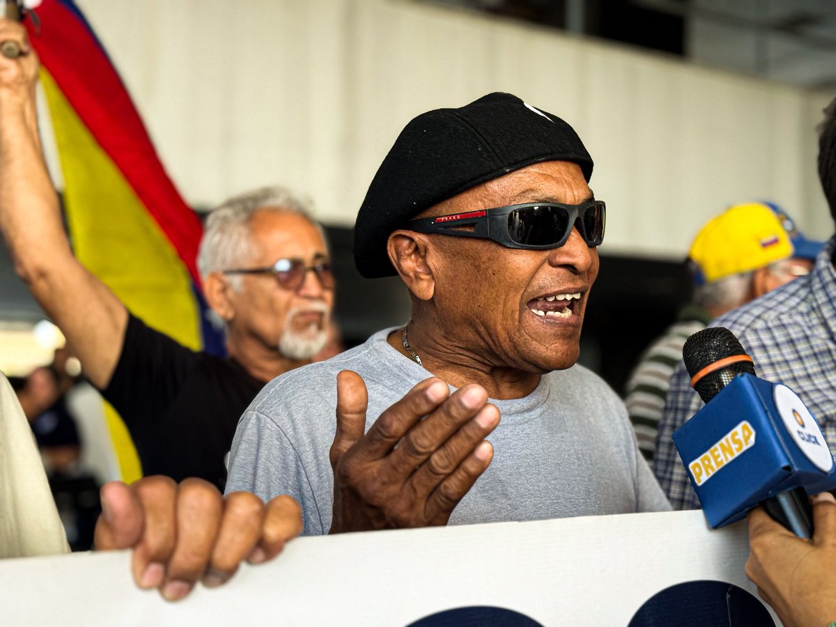 Lester Toledo tweet media