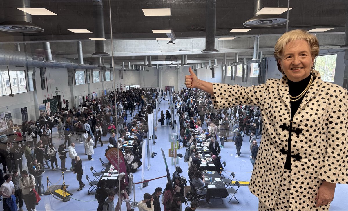 CambraTarragona's tweet photo. 🎯 ÈXIT! Prop de 4.000 persones venen a la Fira de l’Ocupació de la @CambraTarragona on un centenar d’empreses han ofert 700 llocs de treball.

Hem tornat a superar les expectatives gràcies a la @gencat @Dipta_cat, @PortTarragona, @AEHTarragona, #ASESA https://t.co/WHi9deyZvZ