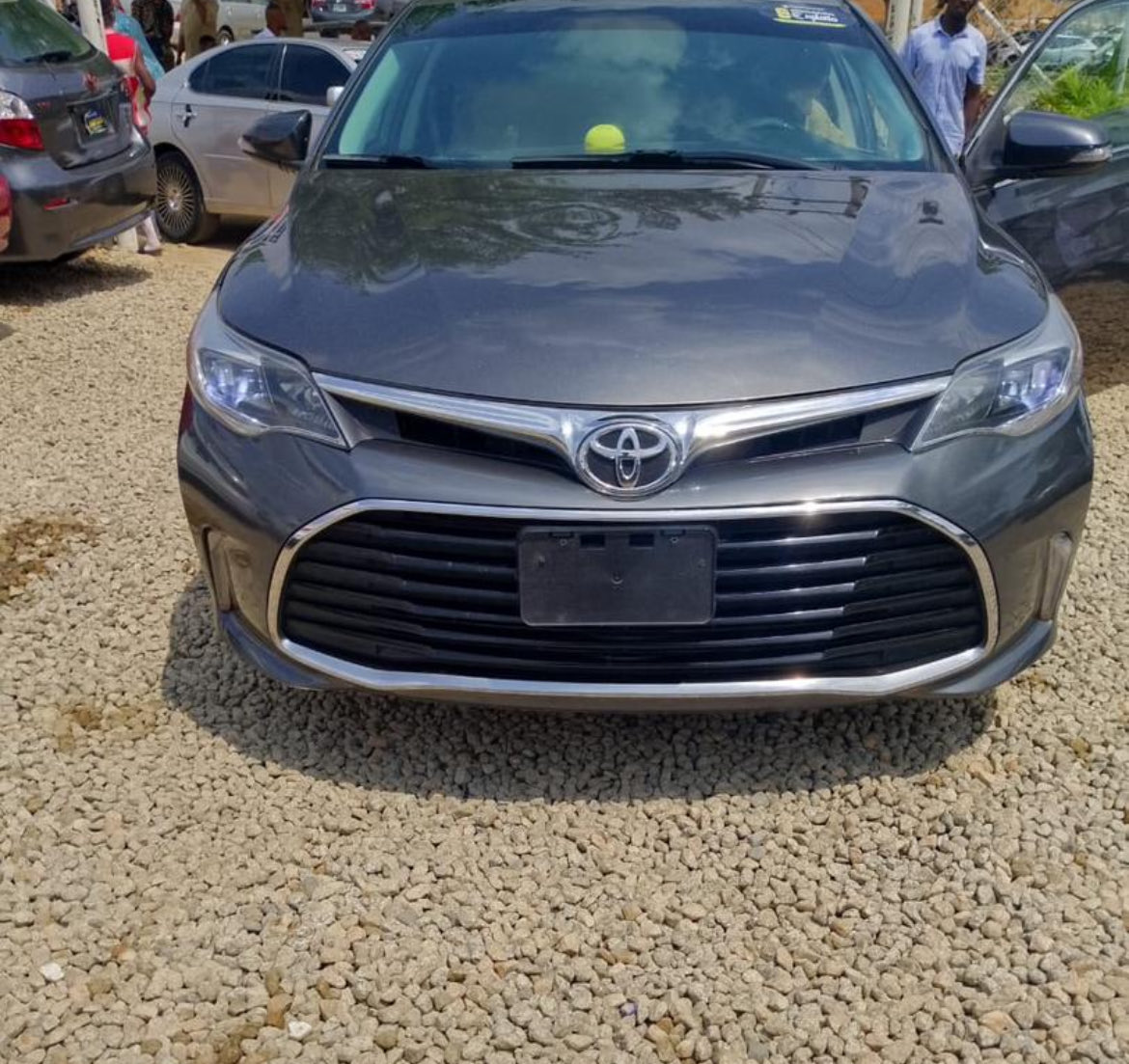abujamiddleman's tweet photo. 🚨 SALES ALERT 🚨 
2017 Toyota Avalon 
📍- Abuja 
Price - N18million 
#AbujaTwitterCommunity https://t.co/CPaa1XtJWT