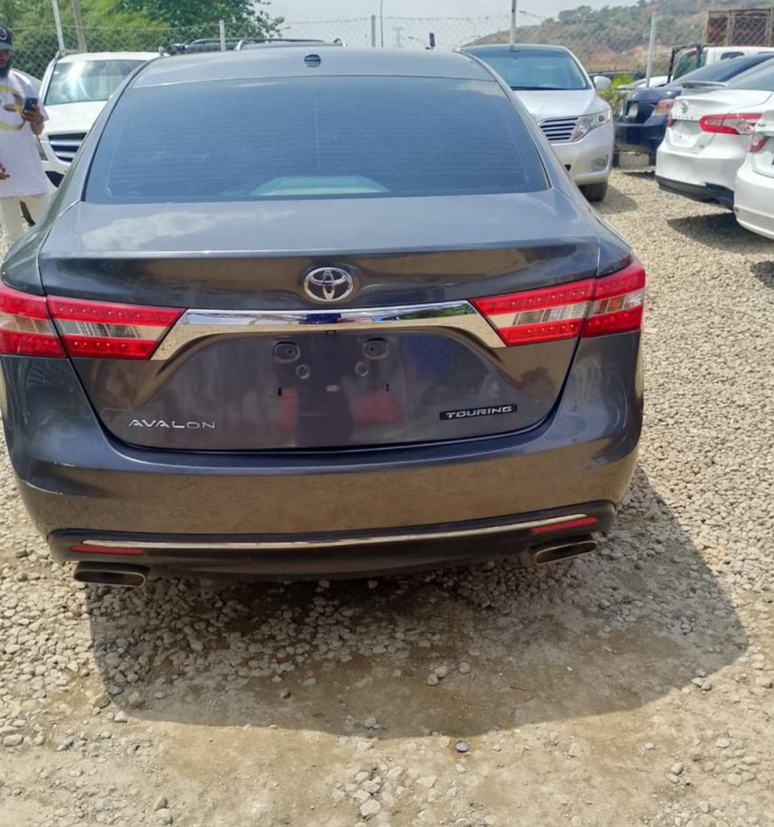 abujamiddleman's tweet photo. 🚨 SALES ALERT 🚨 
2017 Toyota Avalon 
📍- Abuja 
Price - N18million 
#AbujaTwitterCommunity https://t.co/CPaa1XtJWT