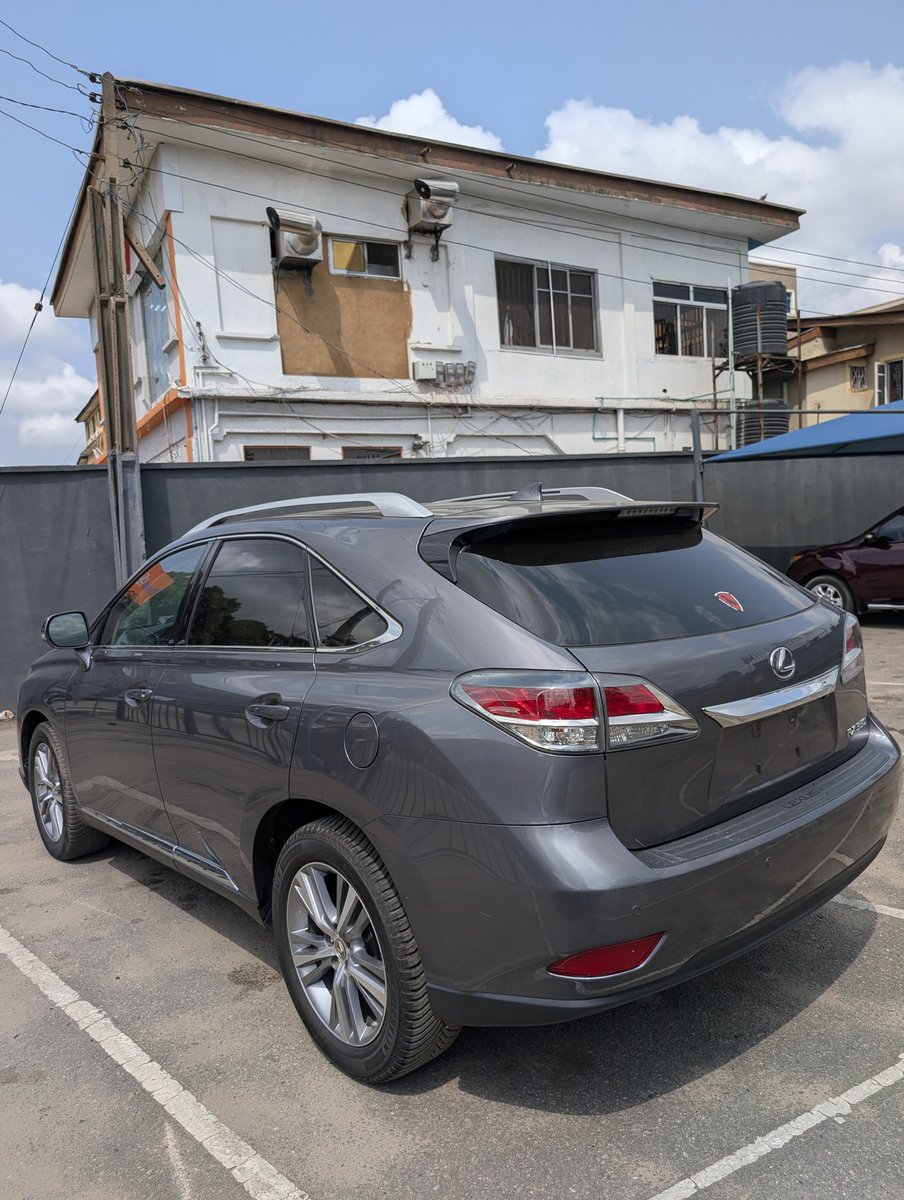 Olóyè. tweet media