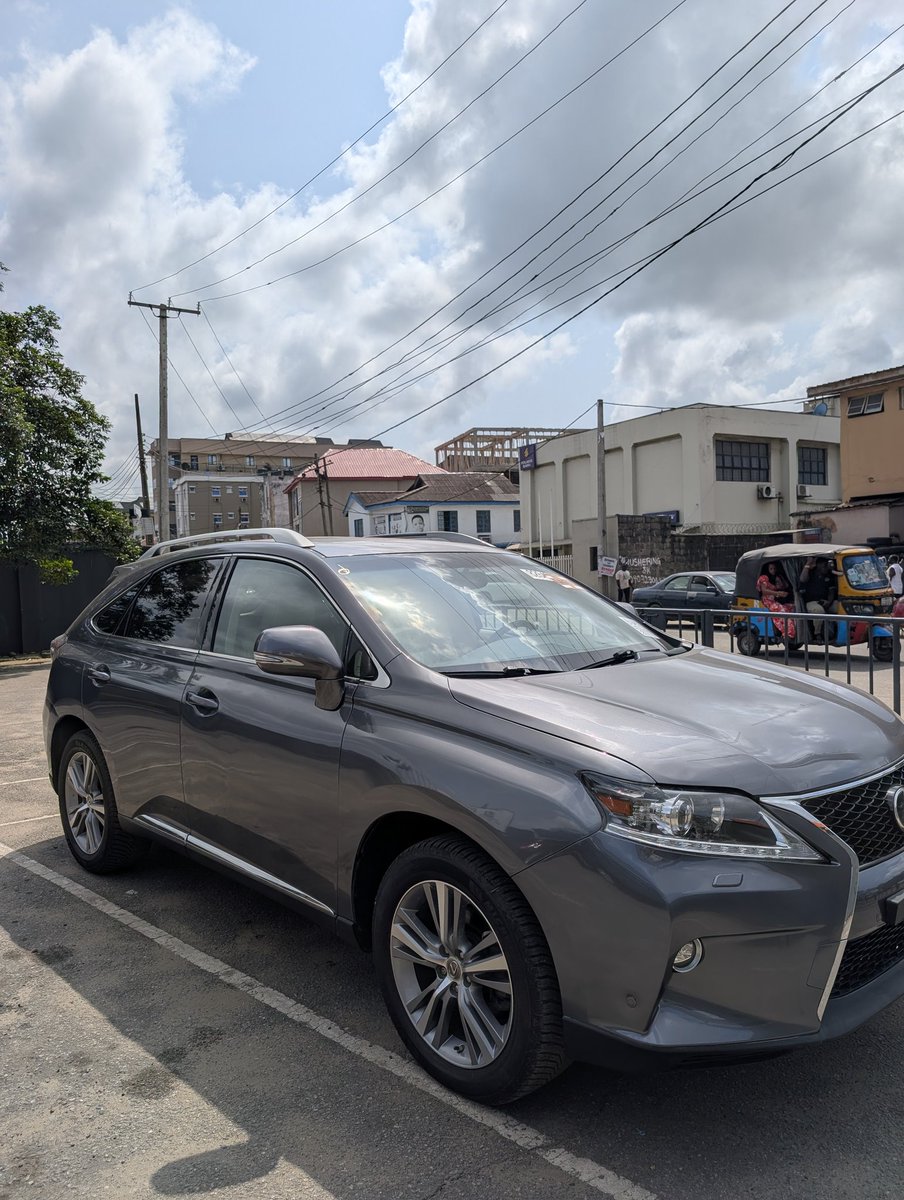 Olóyè. tweet media