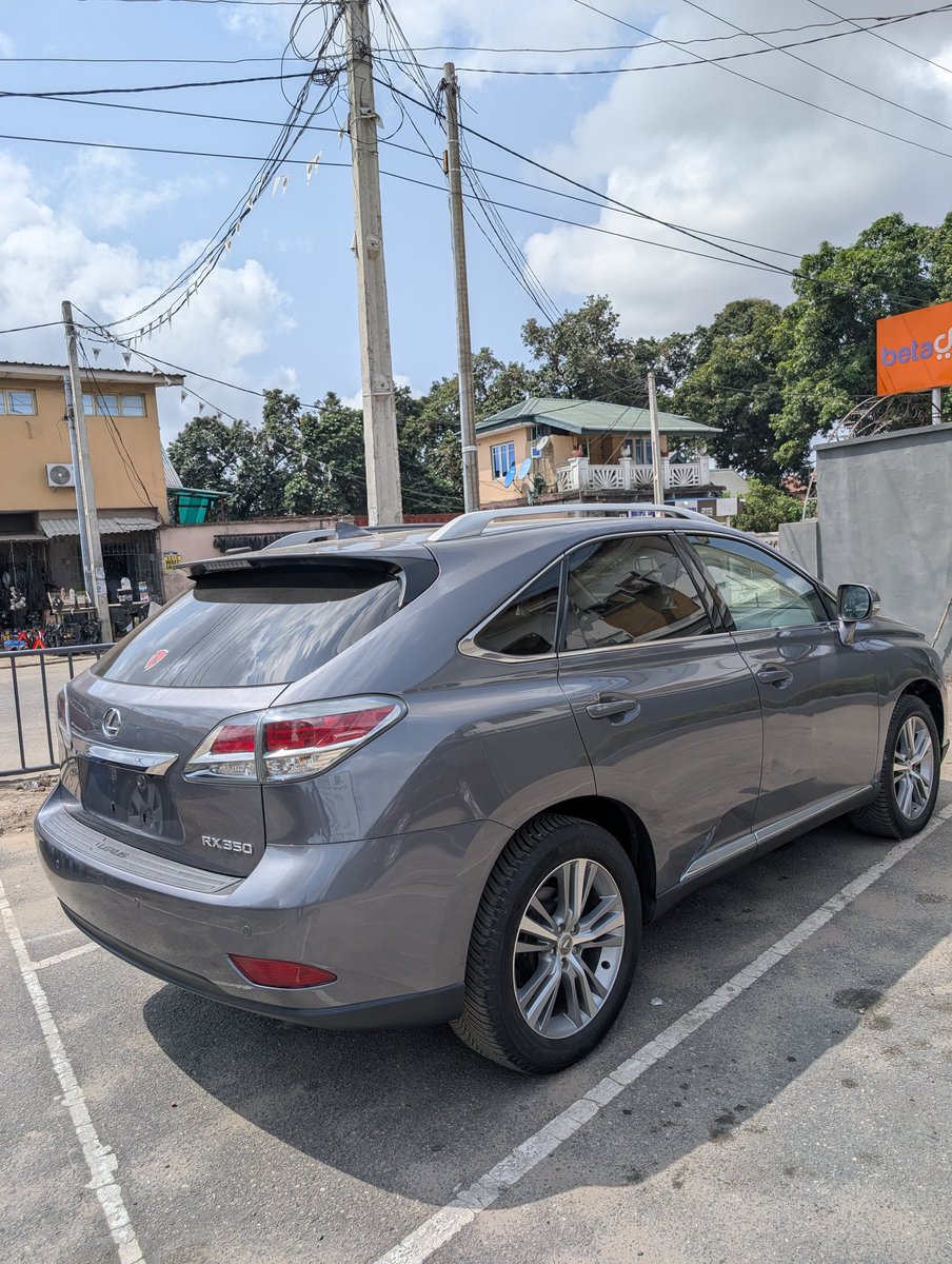 Olóyè. tweet media