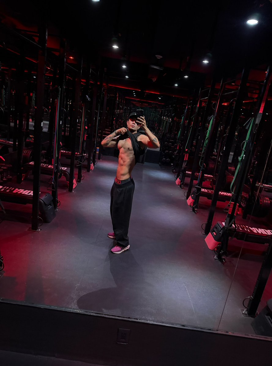 Derek trejo tweet media