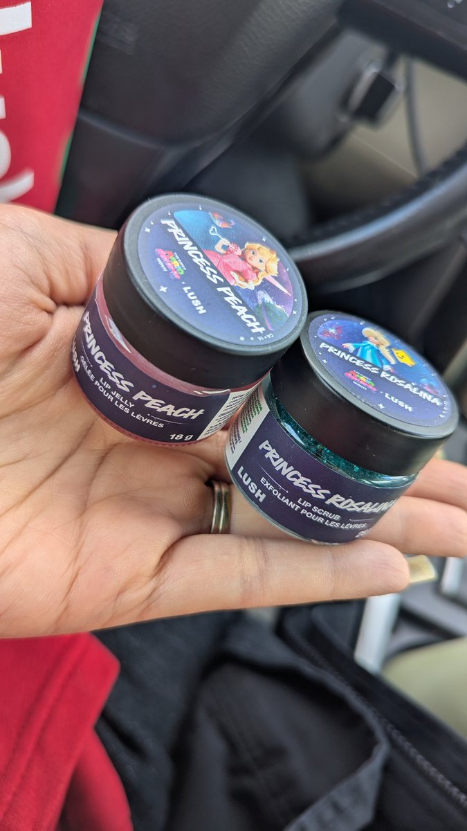 𝕔𝕪𝕓𝕖𝕣 𝕢𝕦𝕖𝕖𝕟 𝕧 tweet media