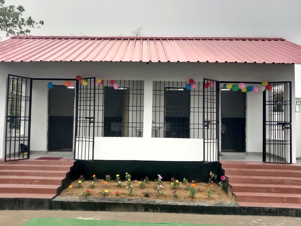 robihindustani's tweet photo. Hon'ble MLA,Jorhat Shri Hitendra Nath Goswami Dangoriya inaugurated the public toilet in the presence of Chairperson,Jorhat Municipal Board Smti. Lakhimi Khargharia Baidew at Pujadubi Bazar.
#BJP4ASSAM
#Jorhat https://t.co/cVQQMcPe1R