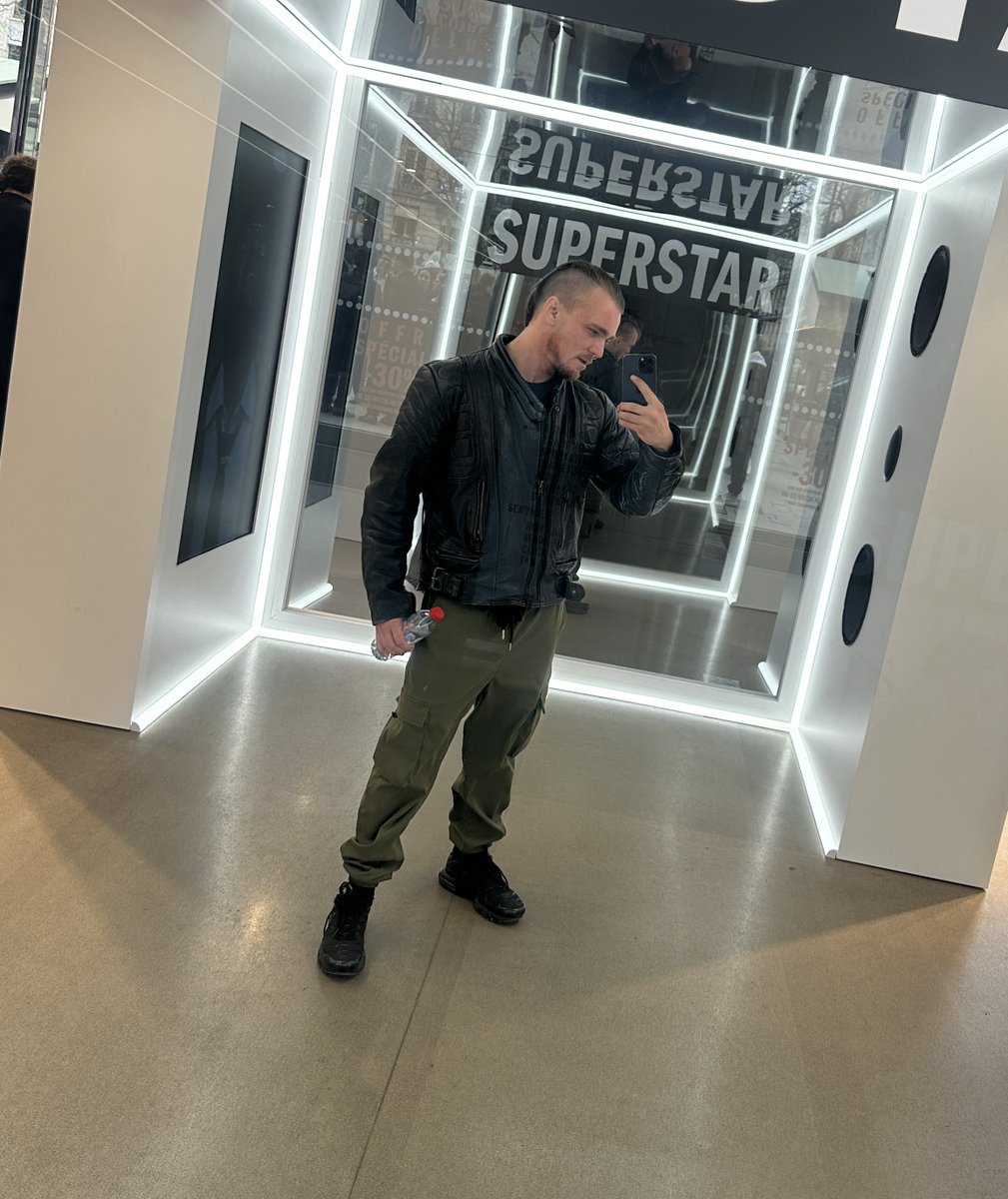 Troy Locke 👉 ( BERLIN ) tweet media