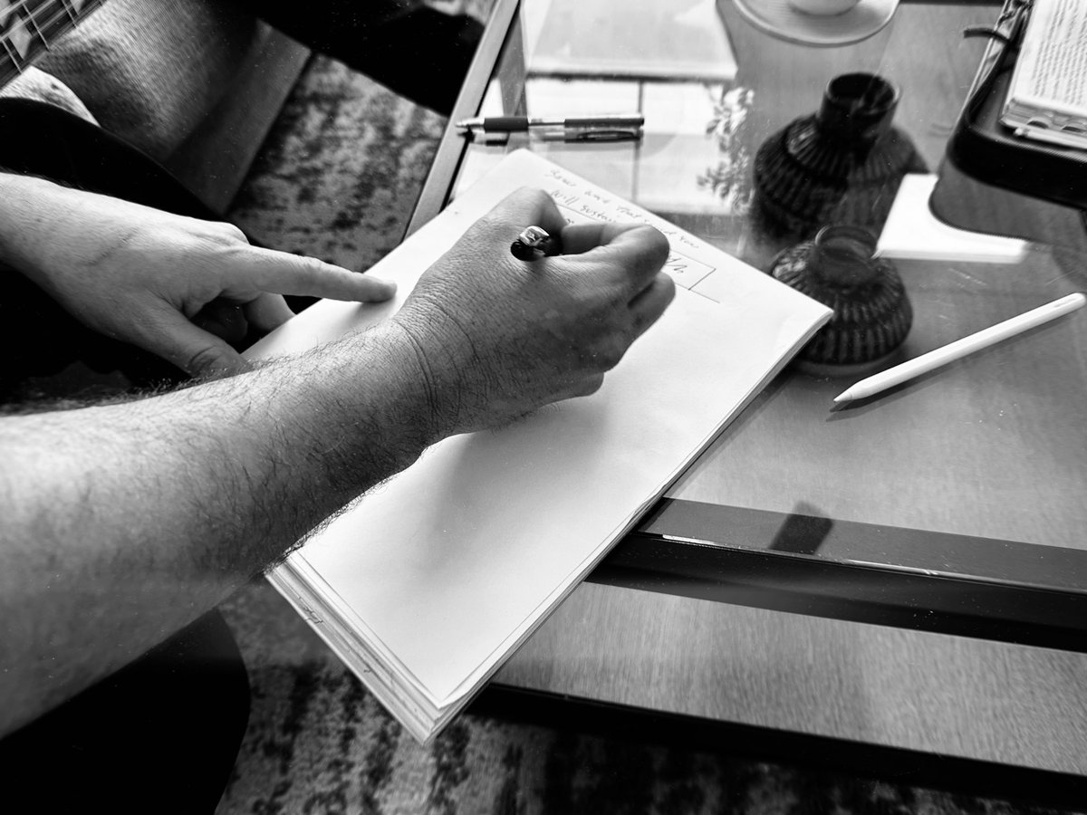 𝙹𝙰𝙼𝙴𝚂 𝚆. 𝙱𝚄𝚁𝙽𝚂 tweet media