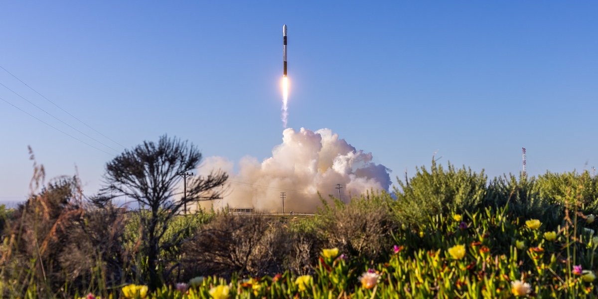 FutureSpaceF's tweet photo. Firefly Aerospace Successfully Launches Alpha Flight 7! 
https://t.co/oHjcco1lhG 
#firefly #space #technology #alpha #rocket #usa https://t.co/dPnLUMX7AU