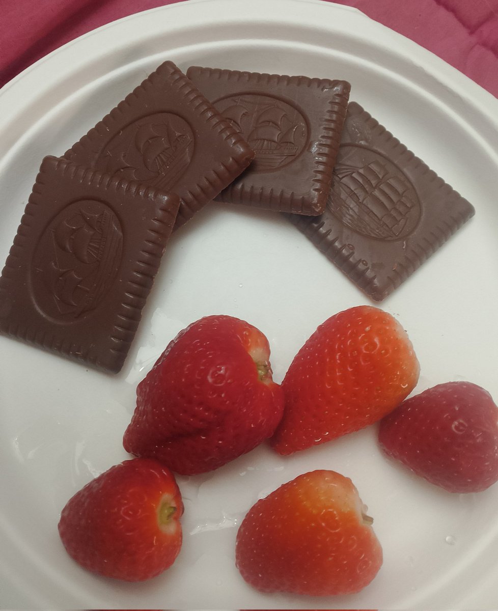 YEARZERED's tweet photo. #FRUITPOSTING IS BACK! https://t.co/T5WjEnesaE