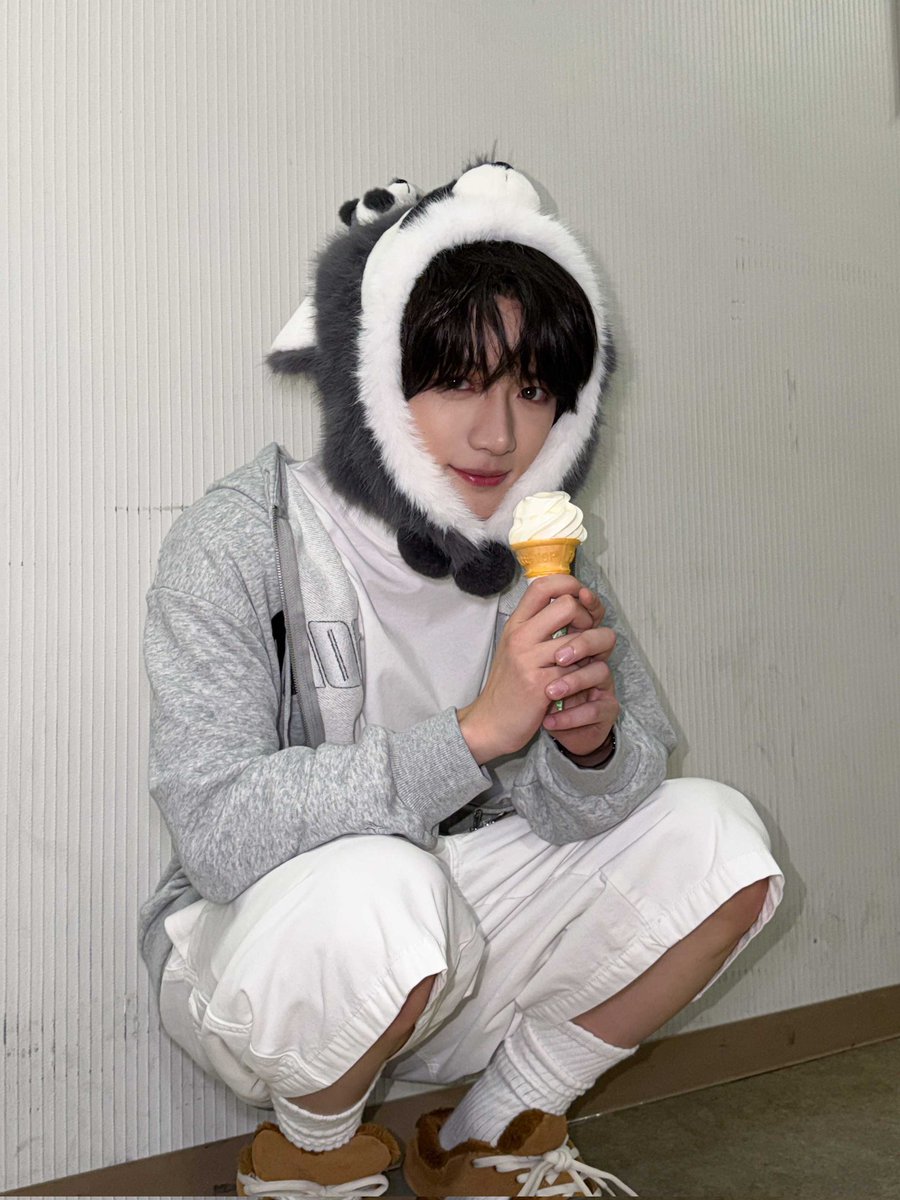아 진짜 개귀여워서 술집에서 소리지름