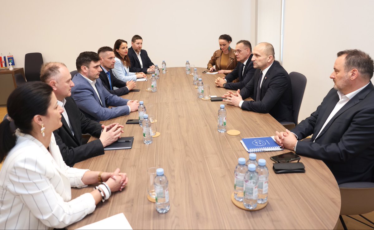 Ivan Anušić tweet media