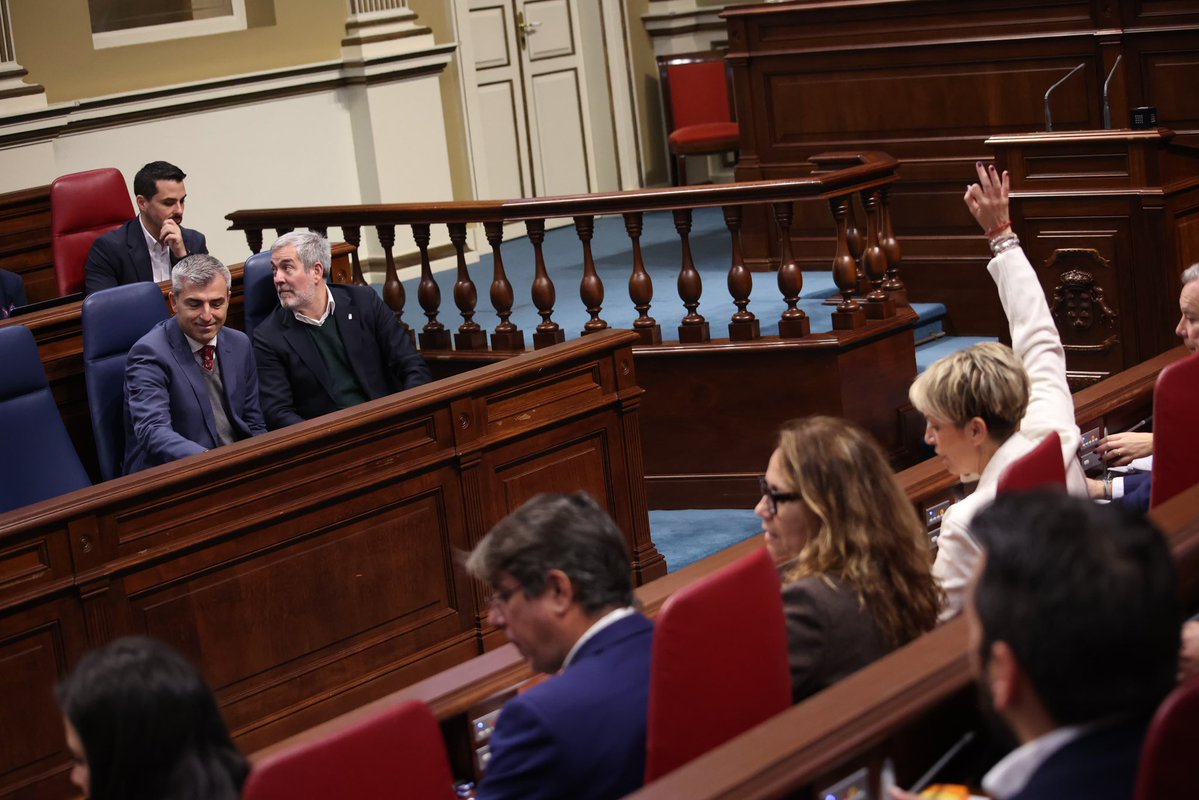 Parlamento Canarias tweet media