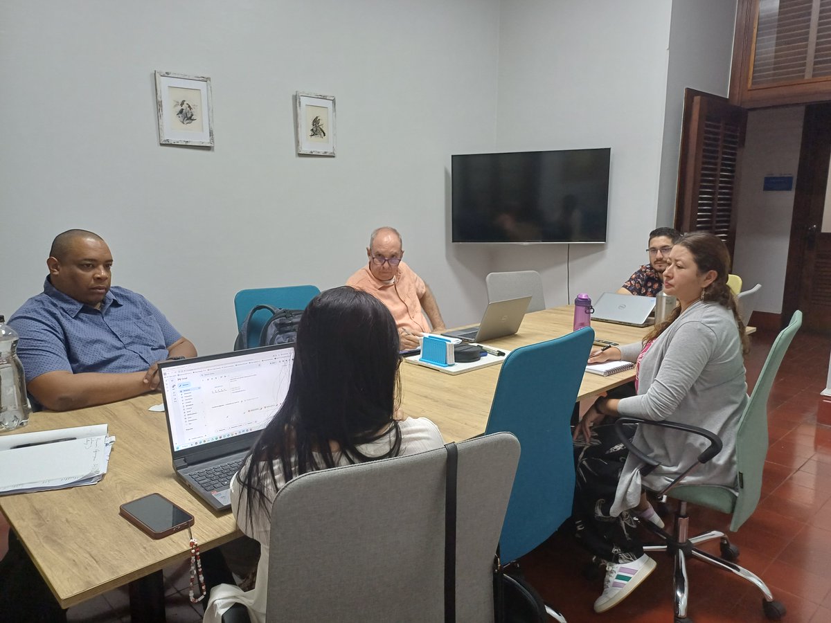 CIENPINOS tweet media