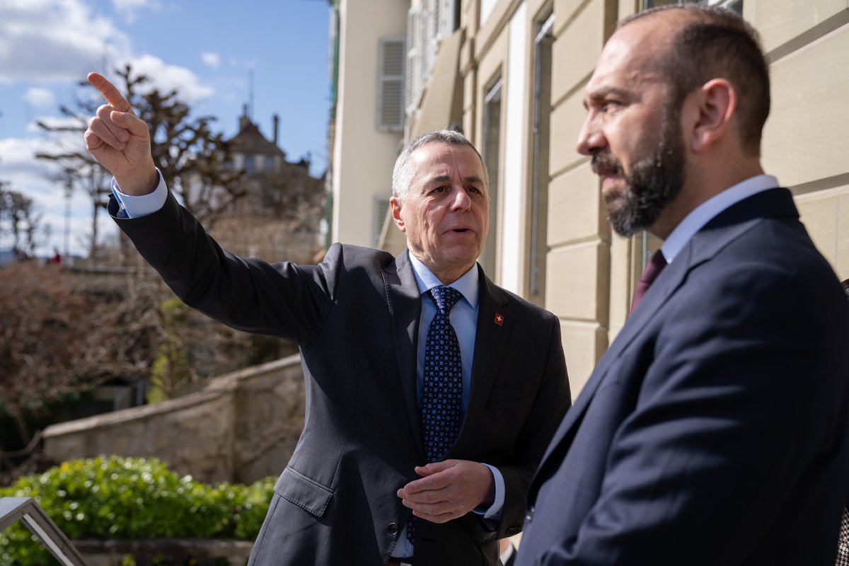 ignaziocassis's tweet image. Very pleased to meet 🇦🇲 FM @AraratMirzoyan in Bern on the occasion of the opening of the Embassy of #Armenia in #Switzerland.

Armenia’s presence now in the Swiss capital marks an important step in our bilateral relations.

🇨🇭 welcomes the efforts of Armenia and Azerbaijan
