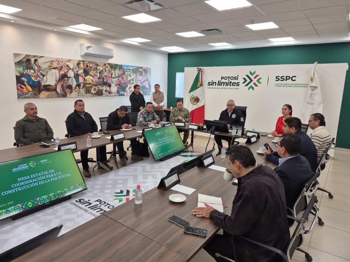 ✅ La #SSPCE participa en el programa “Enchúlame la colonia”, con labores de vigilancia y proximidad social que son fundamentales para seguir construyendo entornos más seguros para las familias y redes de colaboración ciudadana.

#MesaEstatalDeSeguridad2026
#ElCambioQueSeVive