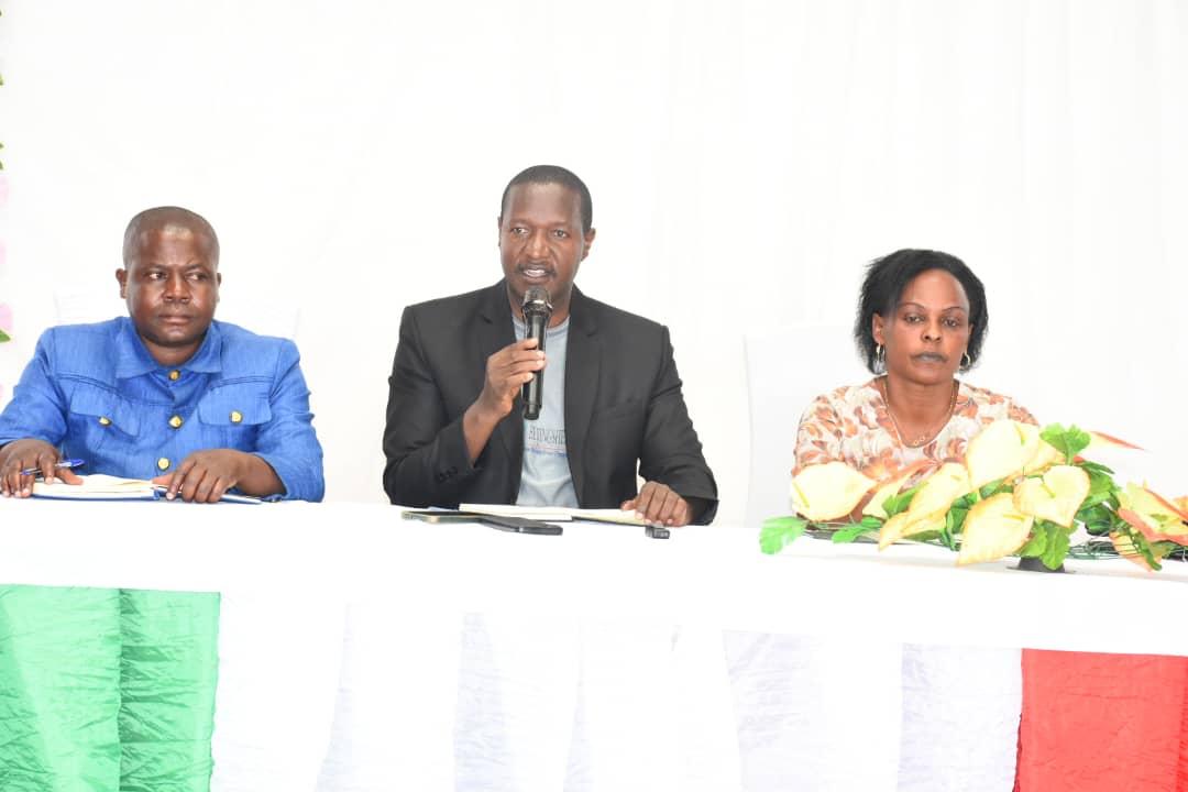 BMineagrie's tweet image. La descente de sensibilisation et d’encadrement des responsables provinciaux et communaux s’est poursuivie dans la province de #Burunga, ce 12 Mars 2026.
À cette occasion, le SP du #MINEAGRIE les a exhorté à se mettre à l’œuvre pour accomplir les missions qui leur sont assignées.