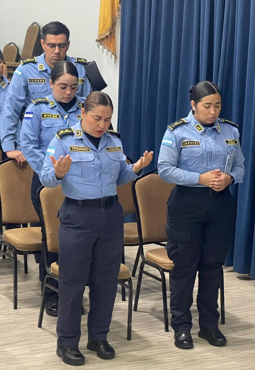 Universidad Nacional de la Policía de Honduras tweet media