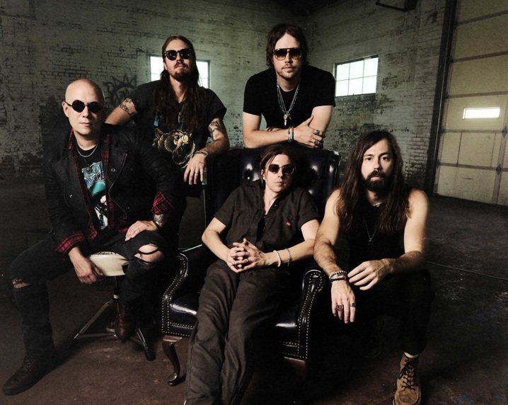 TamesideRock's tweet photo. Nashville southern rockers, A Thousand Horses, have released their new album 'White Flag Down'. It’s a deeply personal and honest album filled with their renowned powerful musicianship, soulful vocals and superb songwriting. Read more on my website.
https://t.co/9hoiJgpY40 https://t.co/iGPrY0Ij2a